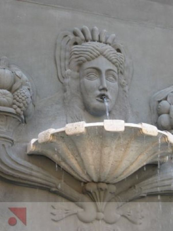 Fontana, particolare