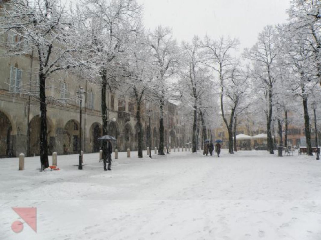 Piazza Fontanesi innevata 2